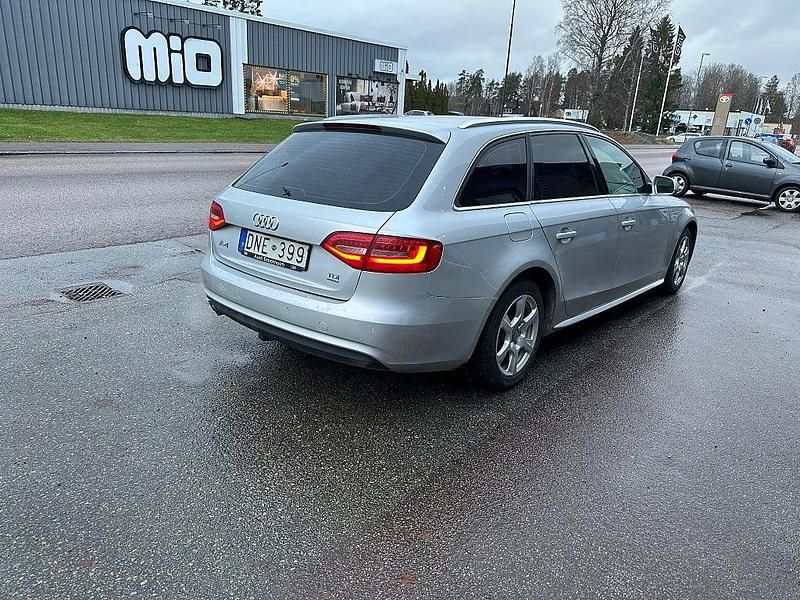 Begagnad Audi A4 177 HK (130 kW) 2013 Silver Kombi
