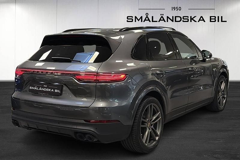 Begagnad Porsche Cayenne 340 HK (250 kW) 2022 Grå SUV