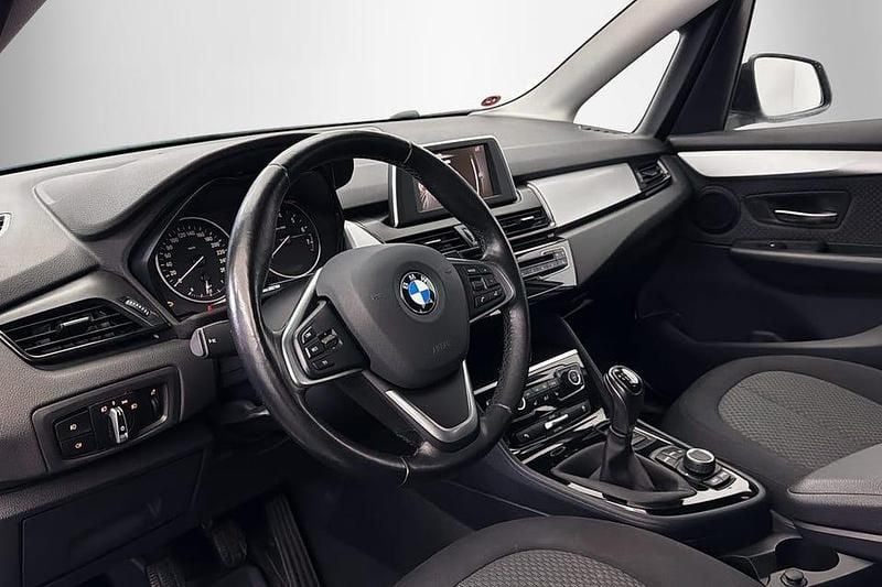 Begagnad BMW 218 Active Tourer 136 HK (100 kW) 2016 Minibuss
