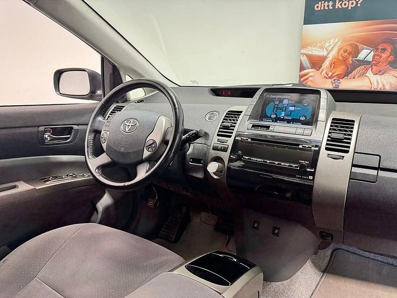 Begagnad Toyota Prius 112 HK (82 kW) 2007 Silver Halvkombi