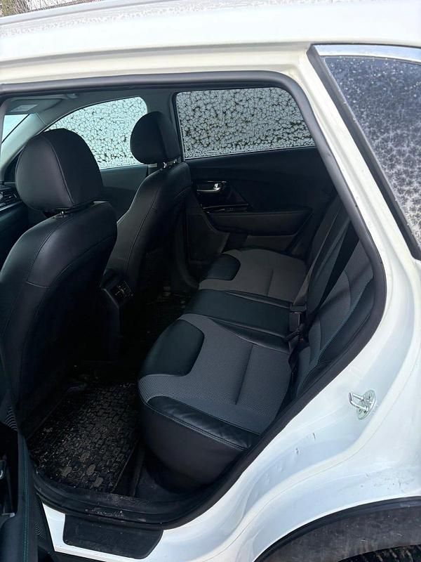 Begagnad 2021 Kia e-Niro SUV | 185 000 kr (Bra pris) - Bild 1/4