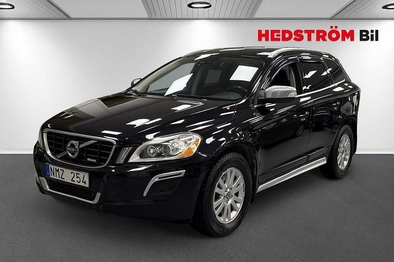 Svart Begagnad 2011 Volvo XC60 R-Design SUV | 149 000 kr (Marknadspris) - Bild 1/4