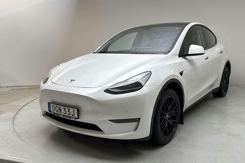 Vit Begagnad 2021 Tesla Model Y SUV | 315 000 kr (Marknadspris) - Bild 1/4