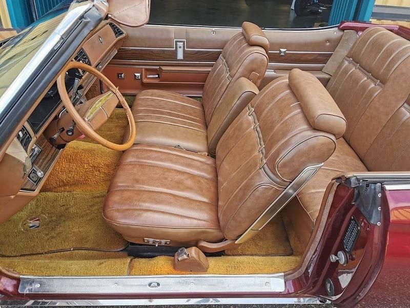 Begagnad Buick Le Sabre 282 HK (207 kW) 1975 Röd metallic