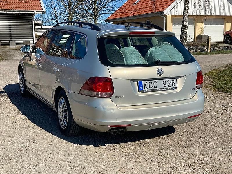 Begagnad VW Golf Style 122 HK (89 kW) 2009 Ljusbrun Kombi