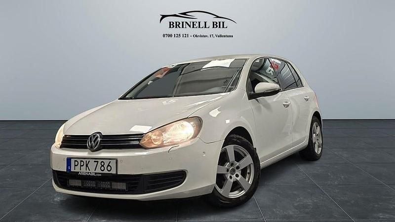 Vit Begagnad 2010 VW Golf VI Halvkombi | 64 000 kr (Lite dyr) - Bild 1/4