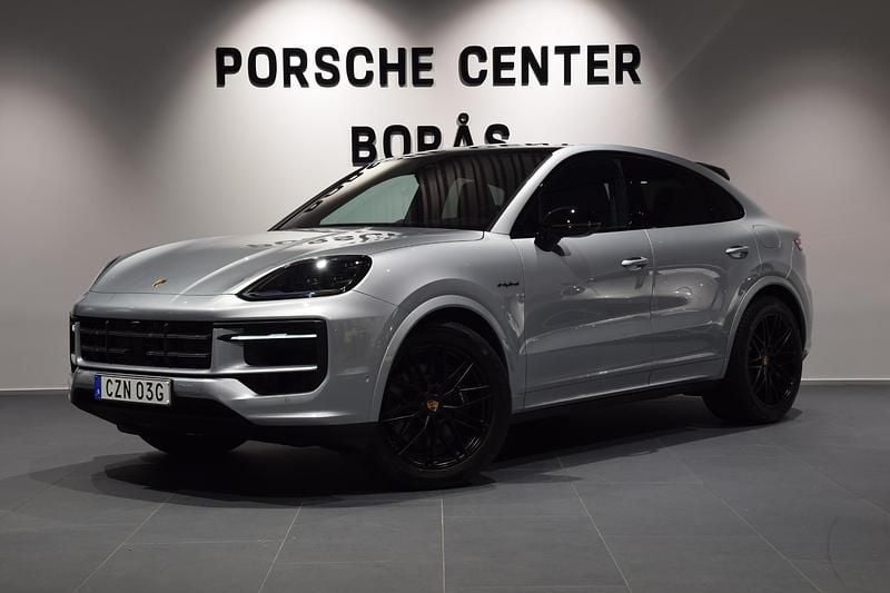 Silver Ny 2026 Porsche Cayenne Black Edition SUV | 1 512 200 kr (Marknadspris) - Bild 1/4