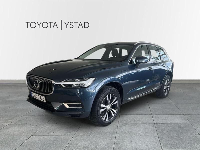 Mörkblå (blå) Begagnad 2021 Volvo XC60 Inscription SUV | 419 000 kr (Bra pris) - Bild 1/4