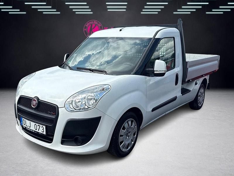 Vit Begagnad 2014 Fiat Doblò Minibuss | 74 900 kr - Bild 1/4