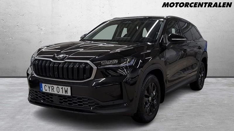 Svart Begagnad 2024 Skoda Kodiaq Selection SUV | 449 000 kr (Marknadspris) - Bild 1/2