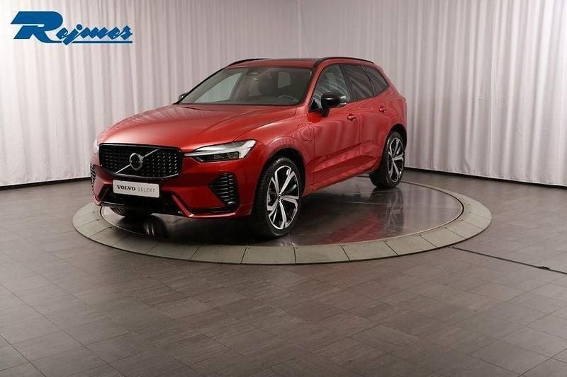Röd Begagnad 2024 Volvo XC60 Plus SUV | 549 900 kr (Marknadspris) - Bild 1/4