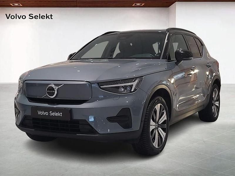 Begagnad Volvo XC40 Core 175 kW (238 HK) 2023 Grå SUV