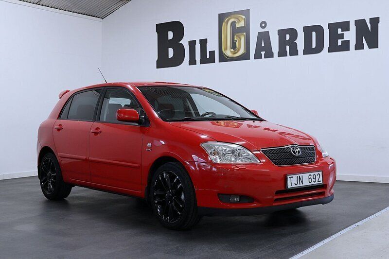 Röd Begagnad 2002 Toyota Corolla Halvkombi | 39 900 kr (Marknadspris) - Bild 1/4