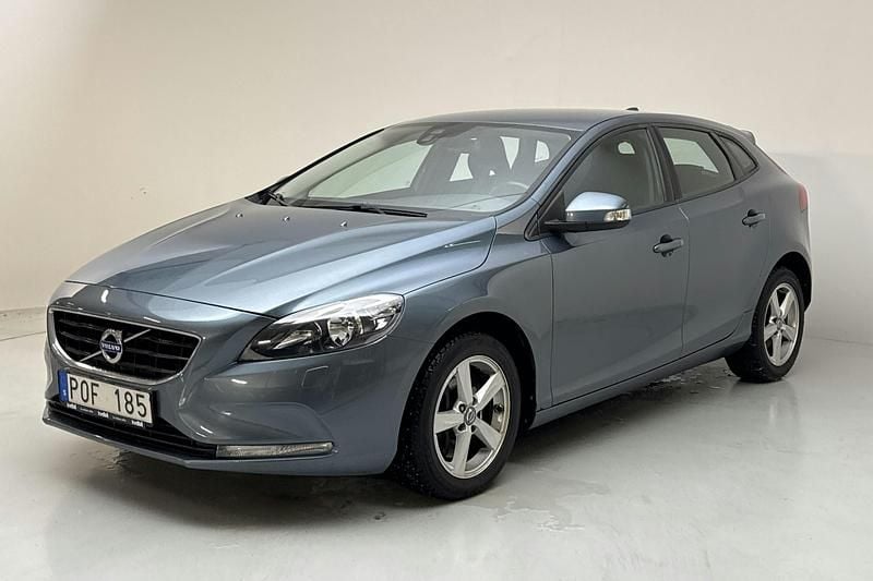 Blå Begagnad 2013 Volvo V40 Kinetic | 98 000 kr (Marknadspris) - Bild 1/4