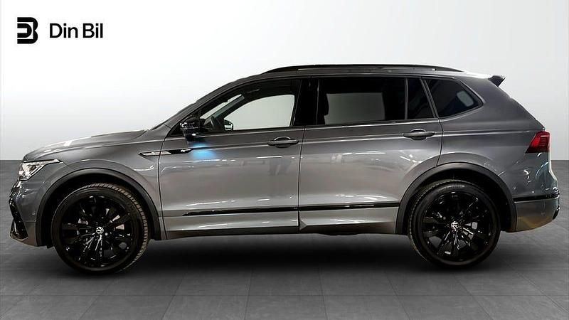 Begagnad VW Tiguan Allspace R-line 193 HK (141 kW) 2024 Mörkgrå SUV