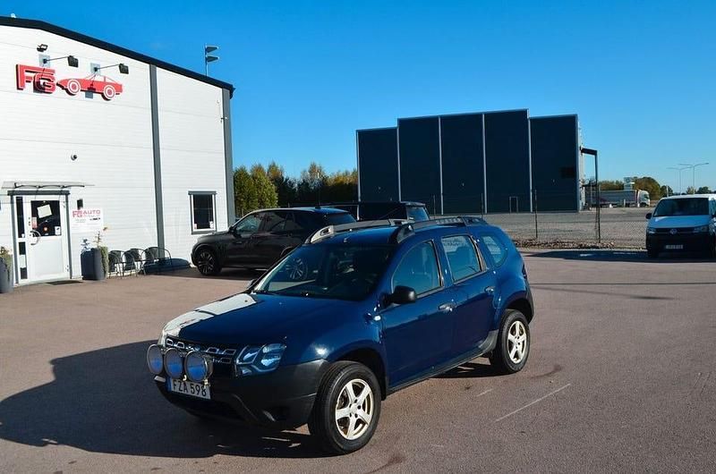Blå Begagnad 2014 Dacia Duster SUV | 74 900 kr (Marknadspris) - Bild 1/4