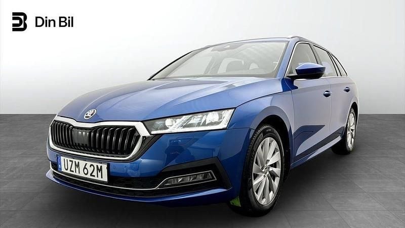 Blå Begagnad 2023 Skoda Octavia Style Kombi | 304 900 kr (Marknadspris) - Bild 1/4