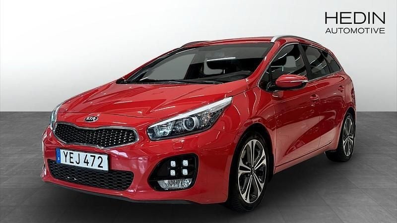 Röd (red) Begagnad 2018 Kia Ceed Sportswagon GT-Line Kombi | 149 800 kr (Marknadspris) - Bild 1/4