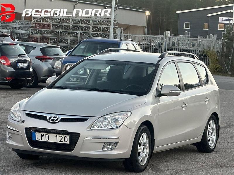Ljusbrun (brun) Begagnad 2009 Hyundai i30 Kombi | 69 500 kr (Lite dyr) - Bild 1/2