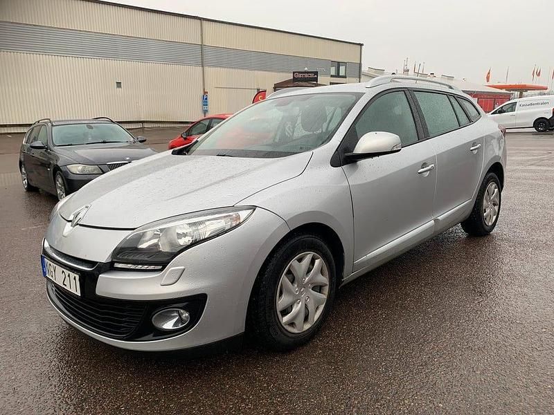 Begagnad Renault Mégane III 110 HK (80 kW) 2013 Silver