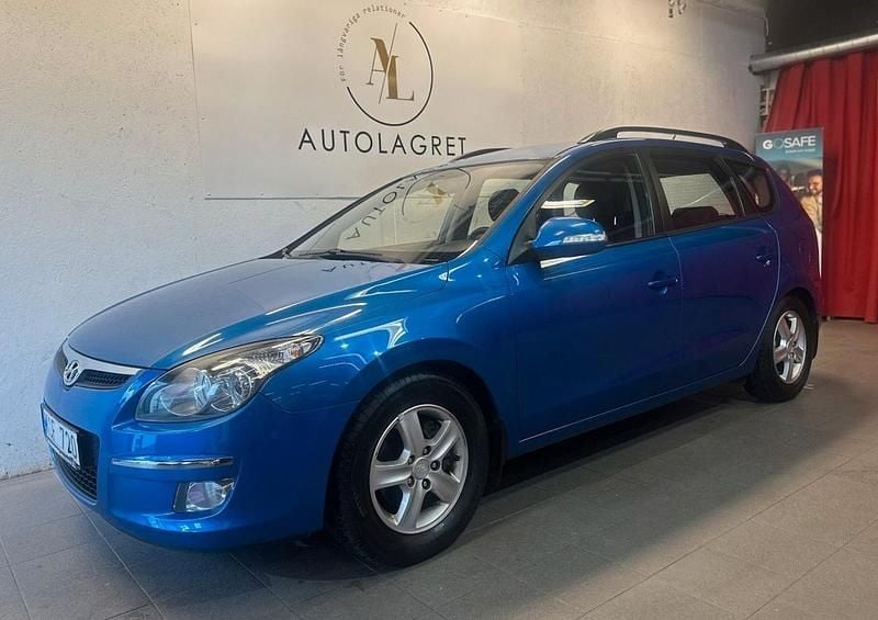 Blå Begagnad 2009 Hyundai i30 Kombi | 44 900 kr (Marknadspris) - Bild 1/4