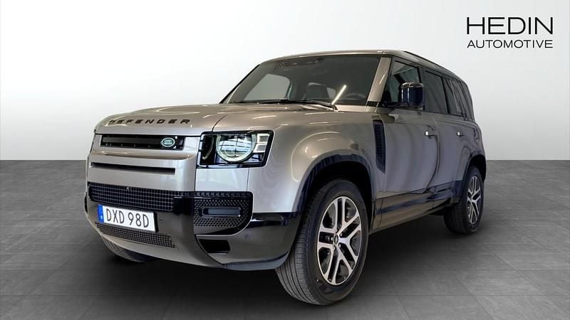 Grå (beige) Begagnad 2025 Land Rover Defender SE Dynamic SUV | 1 149 000 kr (Marknadspris) - Bild 1/4