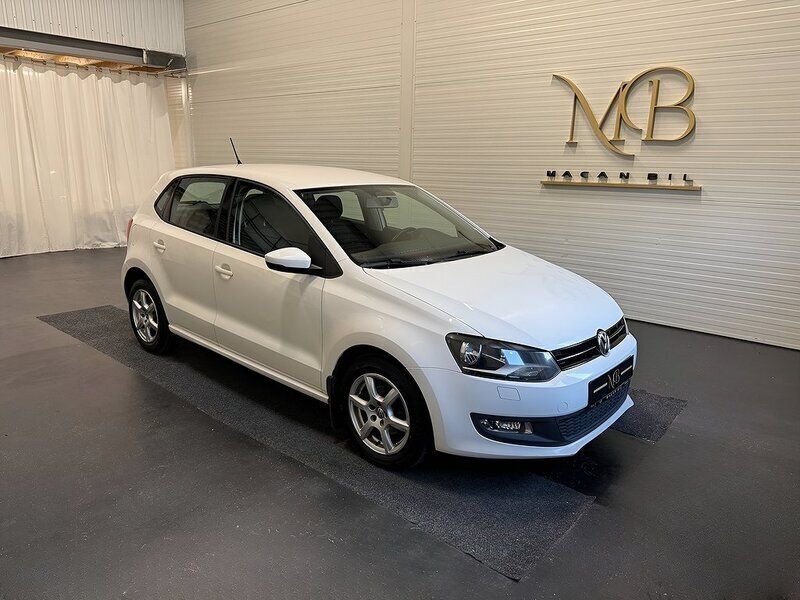 Vit Begagnad 2012 VW Polo Halvkombi | 58 000 kr (Marknadspris) - Bild 1/3