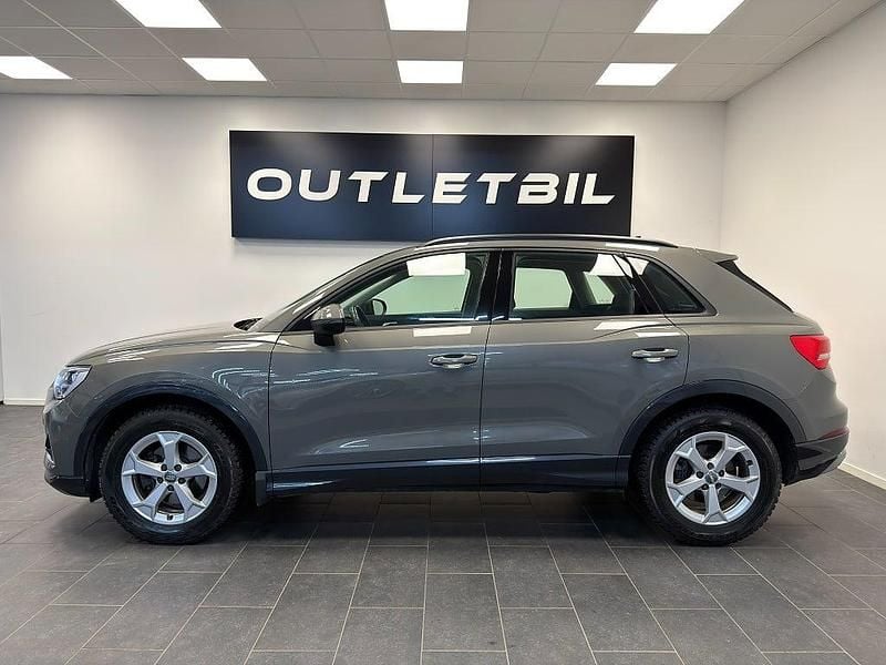 Begagnad Audi Q3 Advanced 150 HK (110 kW) 2019 Chronos gray metallic SUV