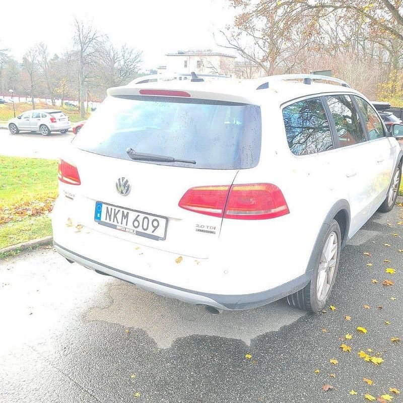 Vit Begagnad 2014 VW Passat Alltrack Kombi | 110 000 kr (Marknadspris) - Bild 1/4