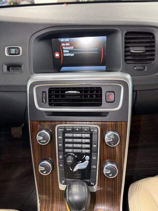 Begagnad Volvo S60 Summum 116 HK (85 kW) 2012 Svart Sedan