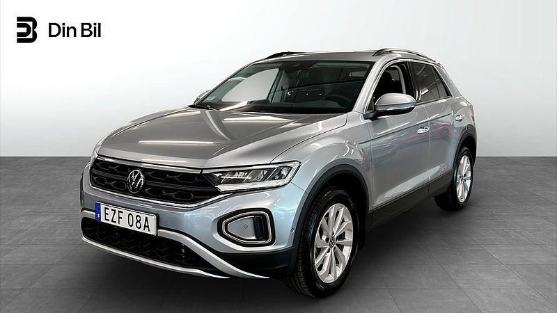 Begagnad VW T-Roc Life 150 HK (110 kW) 2024 Silver SUV