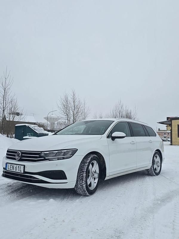 Begagnad 2021 VW Passat Kombi | 217 500 kr (Bra pris) - Bild 1/4