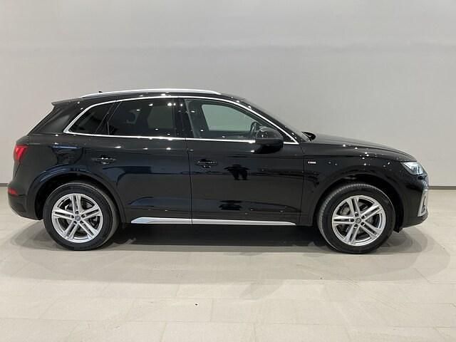 Begagnad Audi Q5 S-Line 367 HK (269 kW) 2023 Mytsvart metallic SUV
