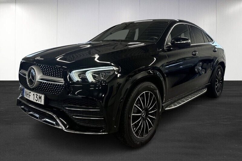 Svart (black) Begagnad 2021 Mercedes GLE350e Premium Plus Sportkupé | 679 900 kr - Bild 1/4