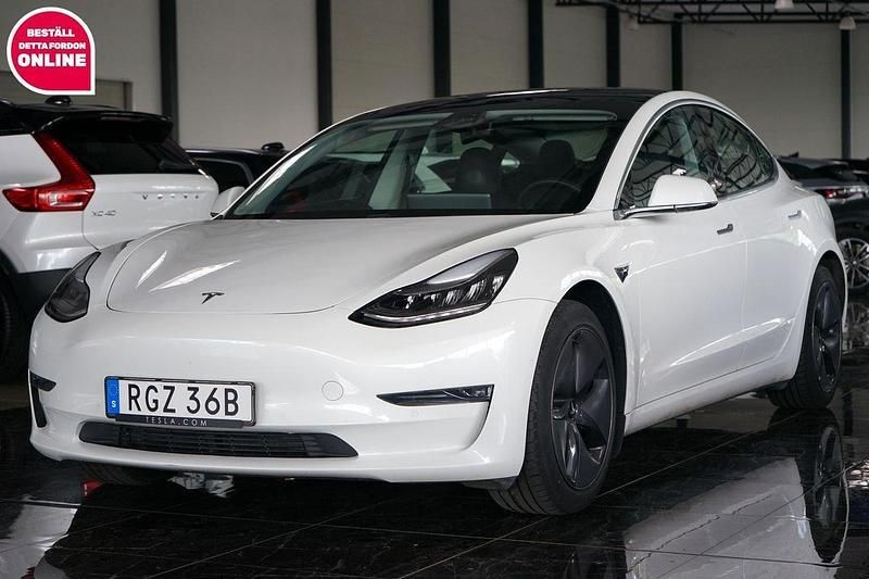 Vit Begagnad 2020 Tesla Model 3 Long Range Sedan | 299 500 kr (Marknadspris) - Bild 1/4
