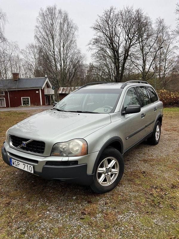 Grön Begagnad 2005 Volvo XC90 Kinetic SUV | 48 000 kr (Superpris) - Bild 1/4