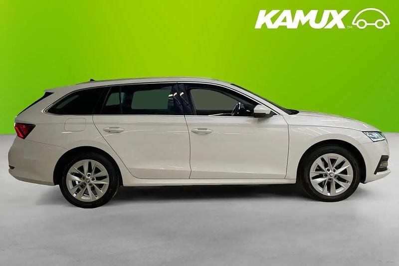 Begagnad Skoda Octavia Style 204 HK (150 kW) 2022 Vit Kombi