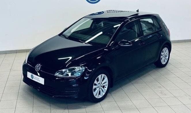 Svart Begagnad 2016 VW Golf VII Halvkombi | 119 000 kr (Marknadspris) - Bild 1/4
