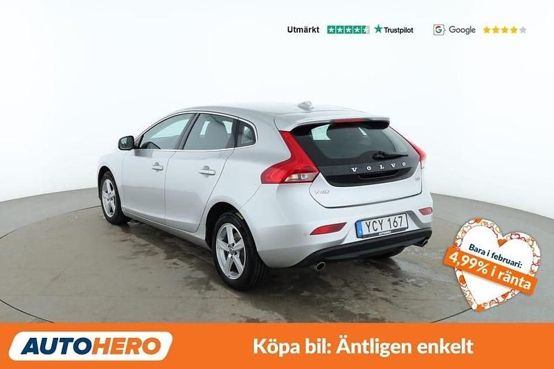 Begagnad Volvo V40 Momentum 151 HK (111 kW) 2016 Silver Kombi