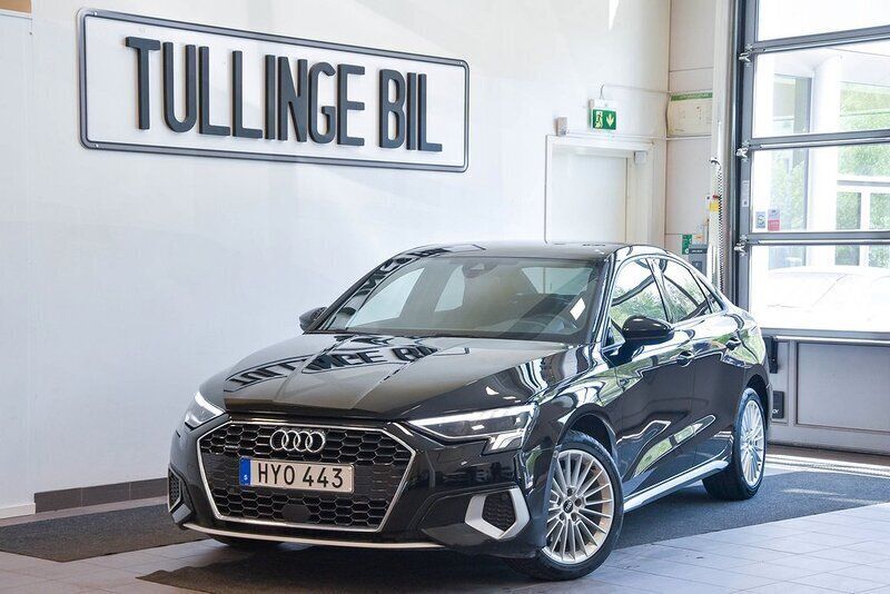 Svart Begagnad 2021 Audi A3 S-Line Sedan | 309 900 kr (Bra pris) - Bild 1/4