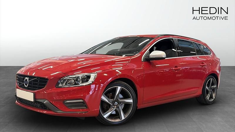 Begagnad Volvo V60 R-Design 190 HK (139 kW) 2015 Kombi