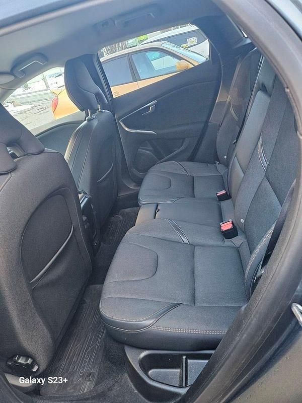 Begagnad Volvo V40 CC 190 HK (139 kW) 2015 Kombi