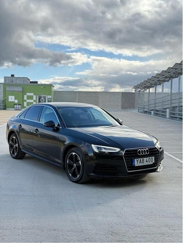 Svart Begagnad 2016 Audi A4 Sedan | 139 800 kr (Marknadspris) - Bild 1/4