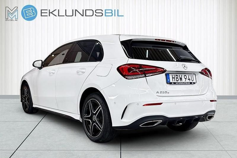 Begagnad Mercedes A250 AMG 218 HK (160 kW) 2023 Polar white
