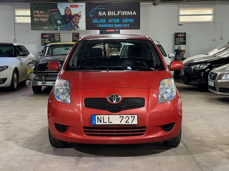 Orange Begagnad 2006 Toyota Yaris Halvkombi | 44 900 kr (Bra pris) - Bild 1/4