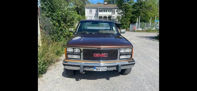 Brun/guld metallic Begagnad 1988 GMC Sierra Pickup | 155 000 kr - Bild 1/4