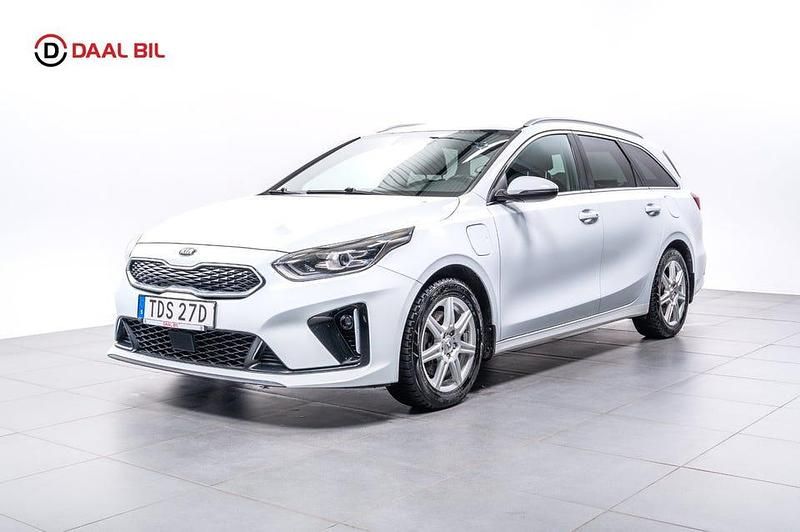 Begagnad Kia Ceed Sportswagon Advance 141 HK (103 kW) 2021 Vit Kombi