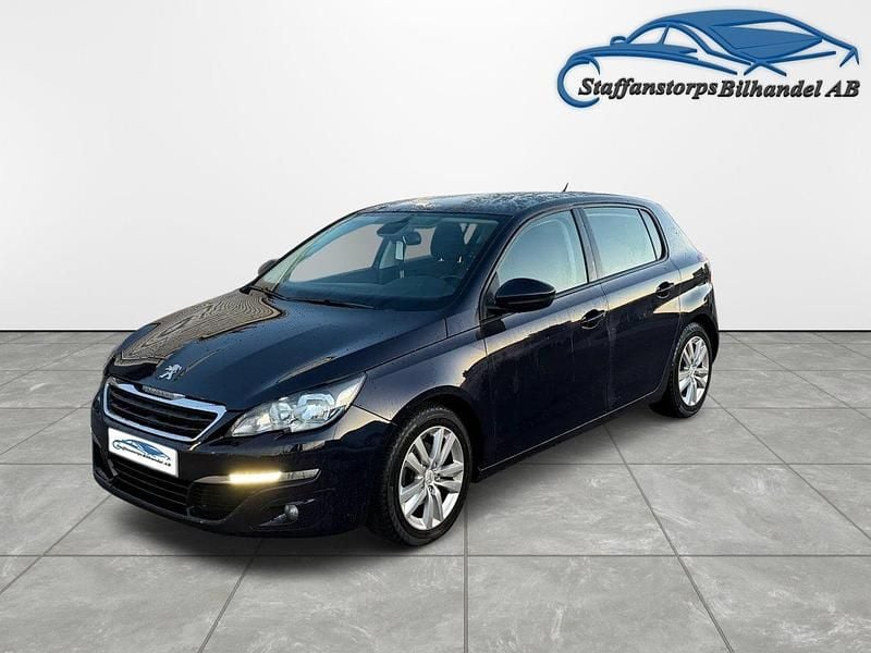 Mörkblå Begagnad 2013 Peugeot 308 Active Halvkombi | 54 500 kr (Marknadspris) - Bild 1/4