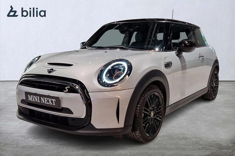 Begagnad Mini Cooper SE Premium 135 kW (184 HK) 2022 Silver Halvkombi