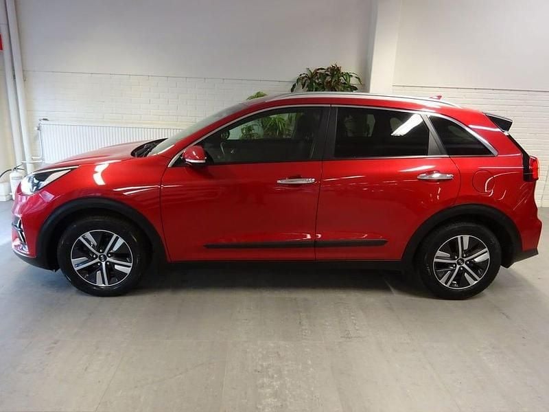 Begagnad Kia Niro Advance 141 HK (103 kW) 2019 Röd SUV